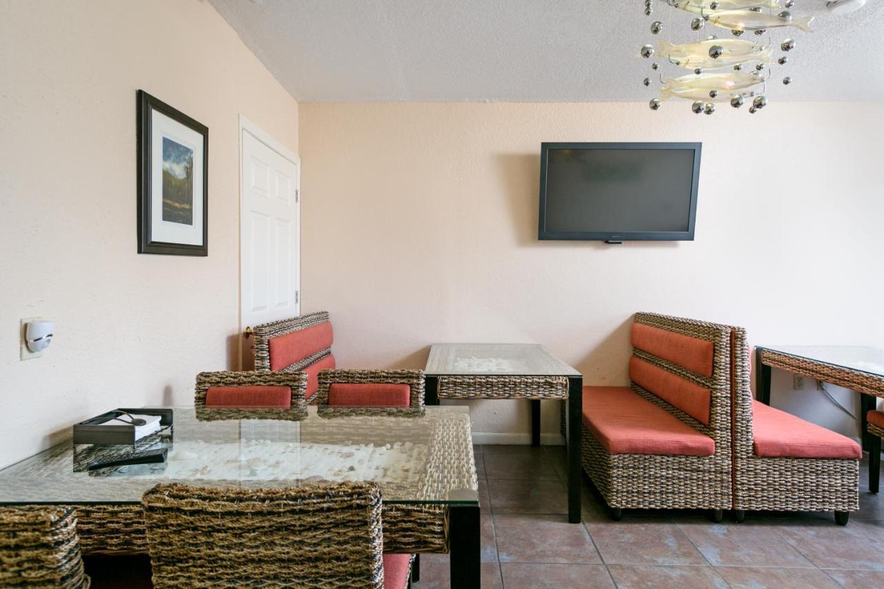 Royal Beach Hutchinson Island Hotel 3*